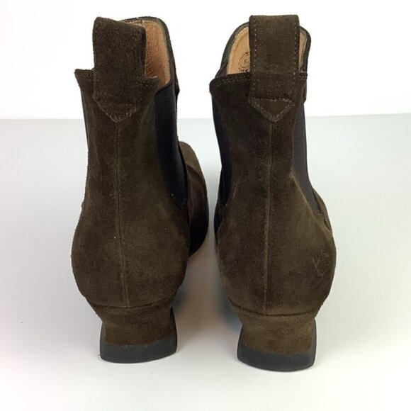 JOHN FLUEVOG DALU SUEDE CHELSEA BOOTS 8.5 - Picture 6 of 13